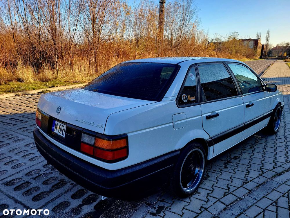 Volkswagen Passat 1.8 CL - 5