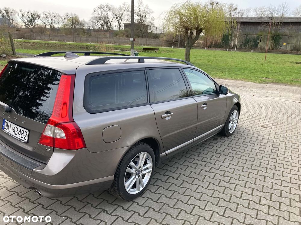 Volvo V70 D5 Kinetic - 6