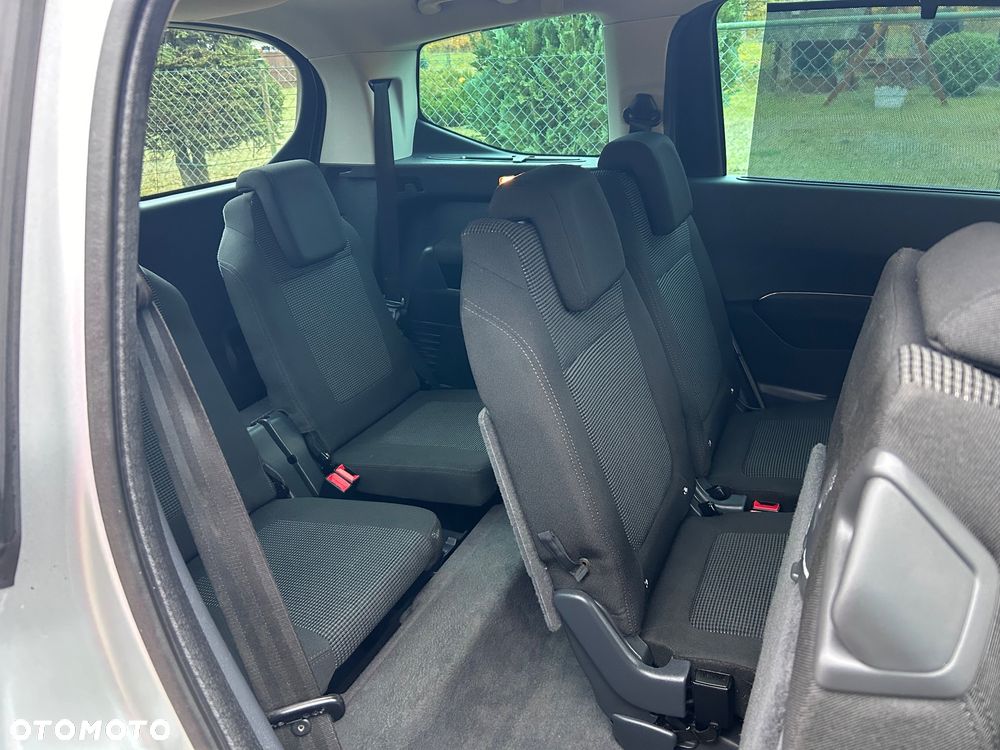 Peugeot 5008 - 16