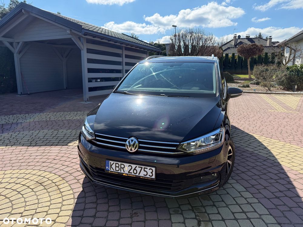 Volkswagen Touran 2.0 TDI SCR DSG Join - 11