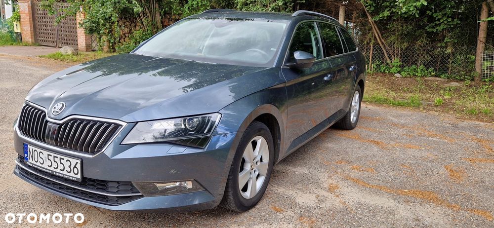 Skoda Superb 2.0 TDI DSG Ambition - 9