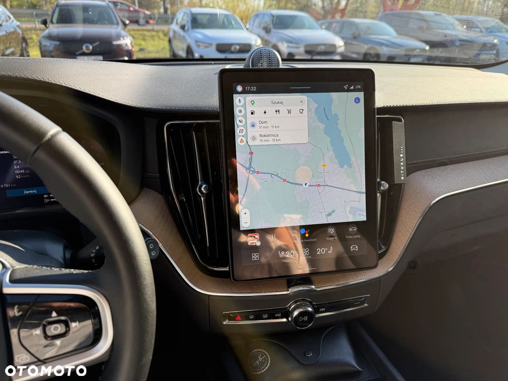Volvo XC 60 T8 Plug-In Hybrid AWD Ultra Dark - 11