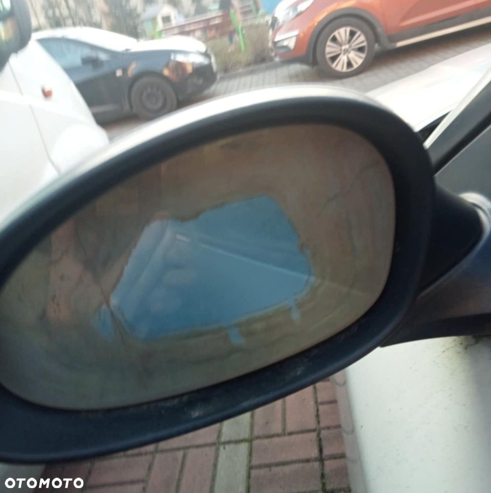 BMW Seria 1 118d DPF - 17