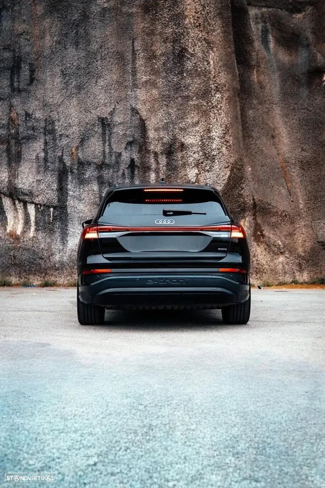 Audi Q4 e-tron 45 quattro - 12