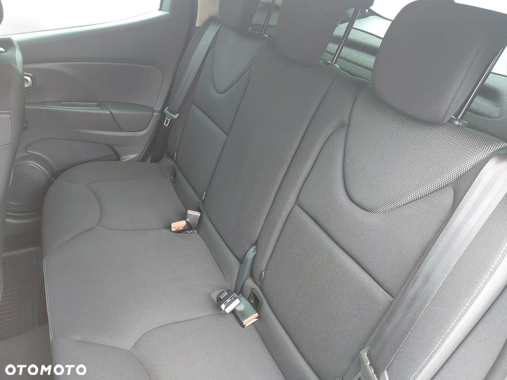 Renault Clio - 19