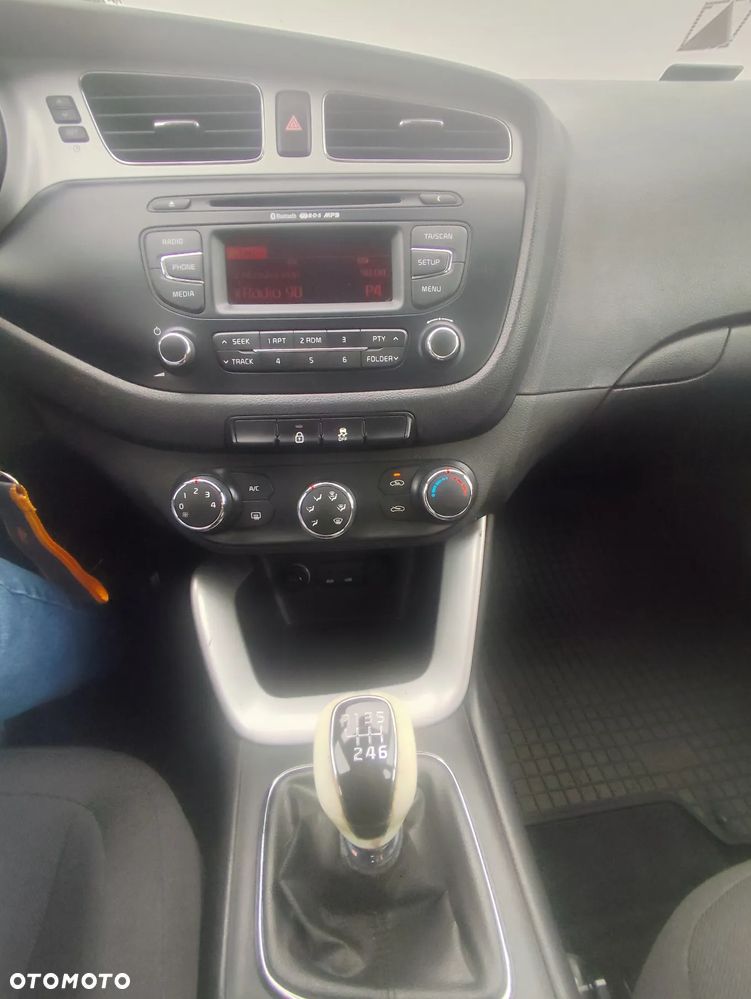 Kia Ceed - 8