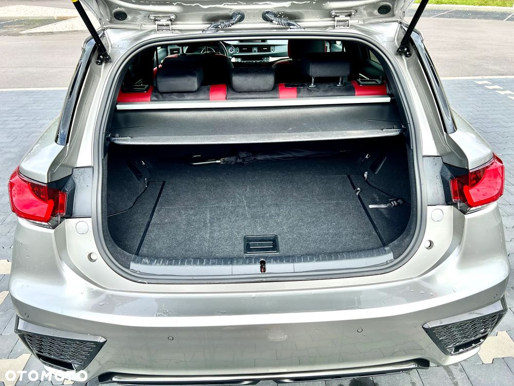 Lexus CT 200h F Sport Edition - 8