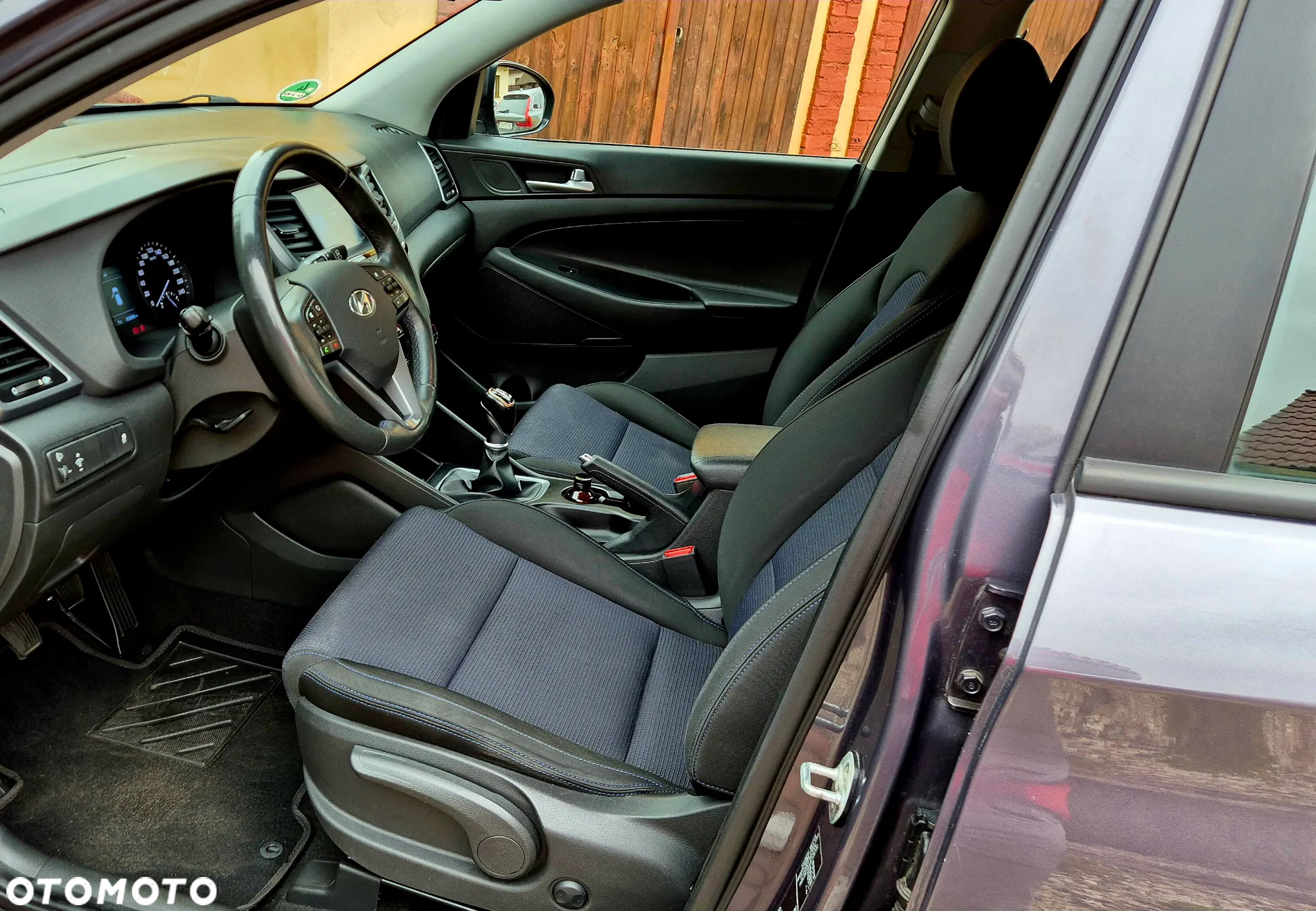 Hyundai Tucson 2.0 CRDI BlueDrive Style 2WD - 18