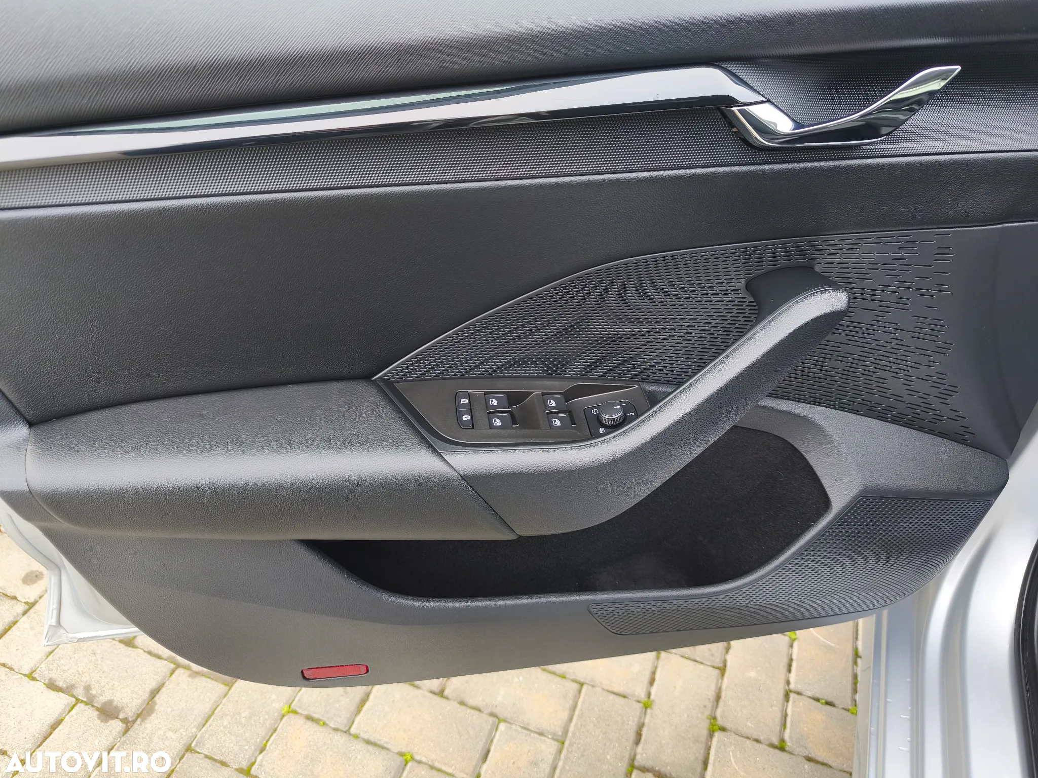 Skoda Octavia Combi 2.0 TDI DSG Exclusive - 16