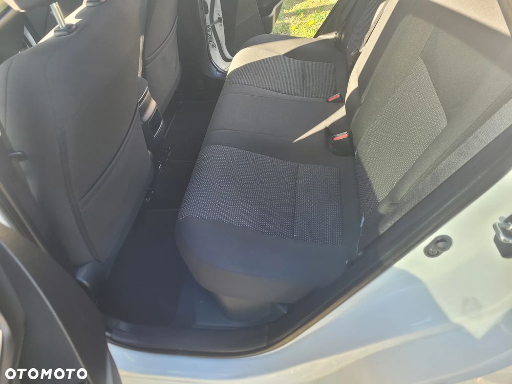 Toyota Auris - 19
