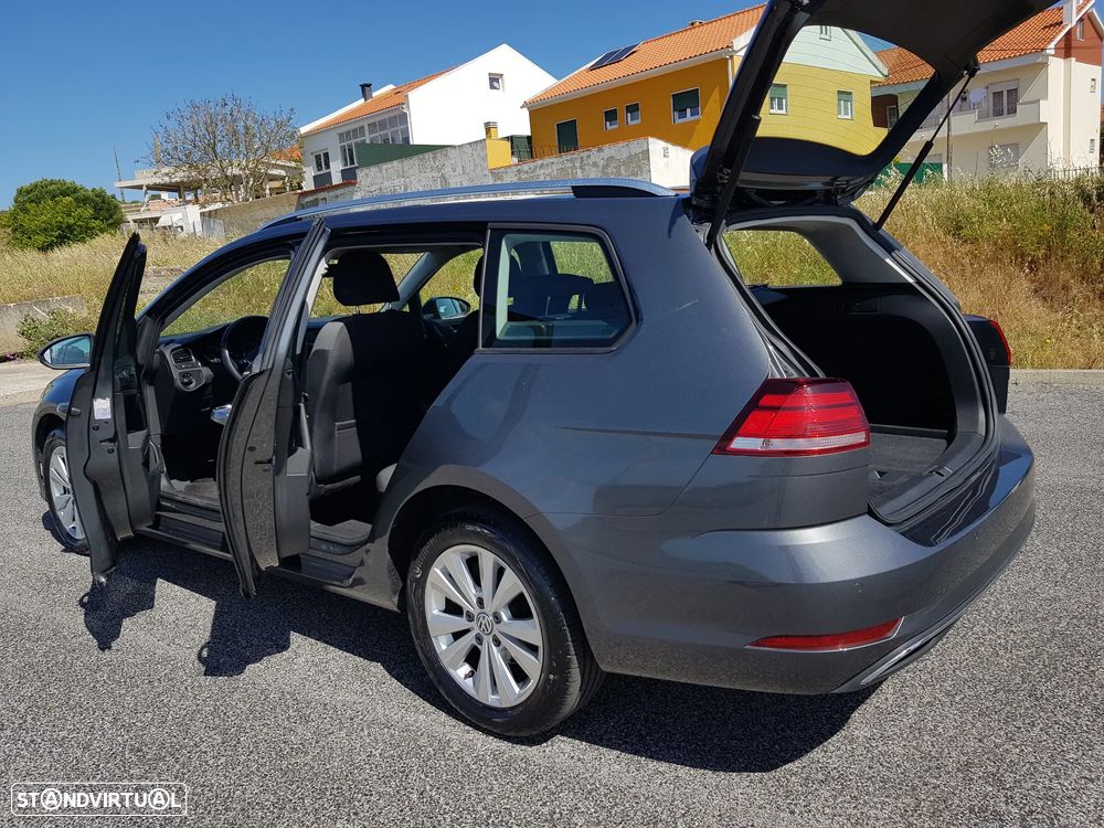 VW Golf Variant 1.6 TDi Confortline DSG - 52