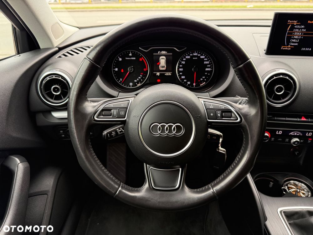 Audi A3 Sportback 2.0 TDI S line Sportpaket - 23