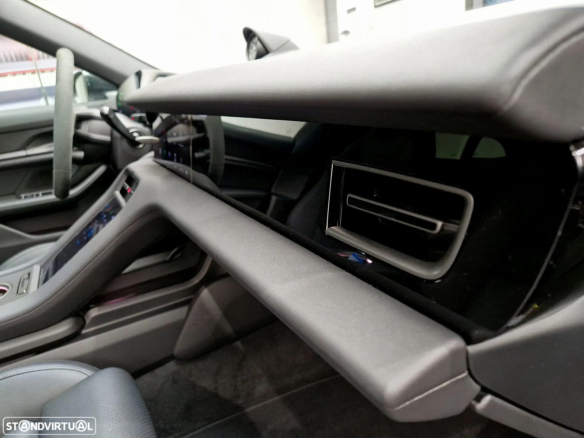 Porsche Taycan Sport Turismo Standard - 31