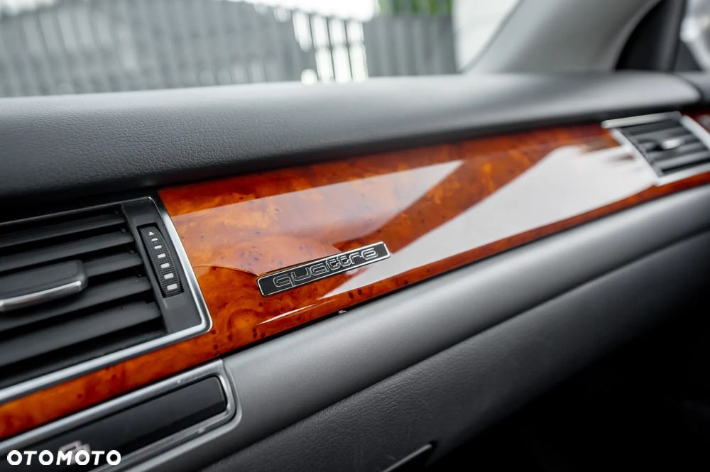 Audi A8 4.2 Quattro - 35