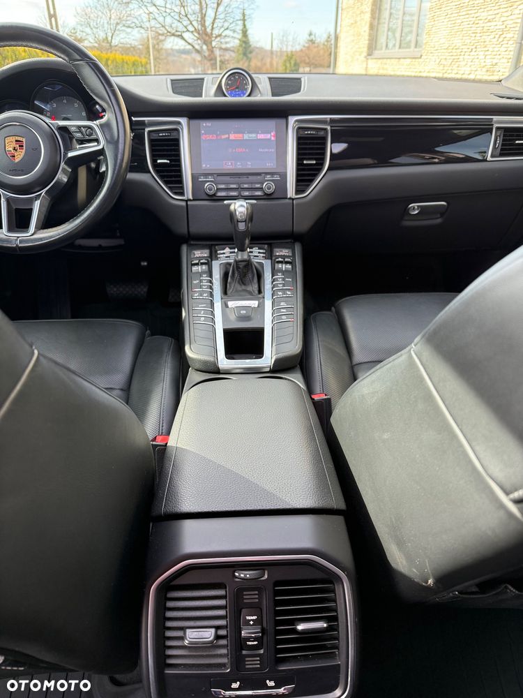 Porsche Macan S - 25