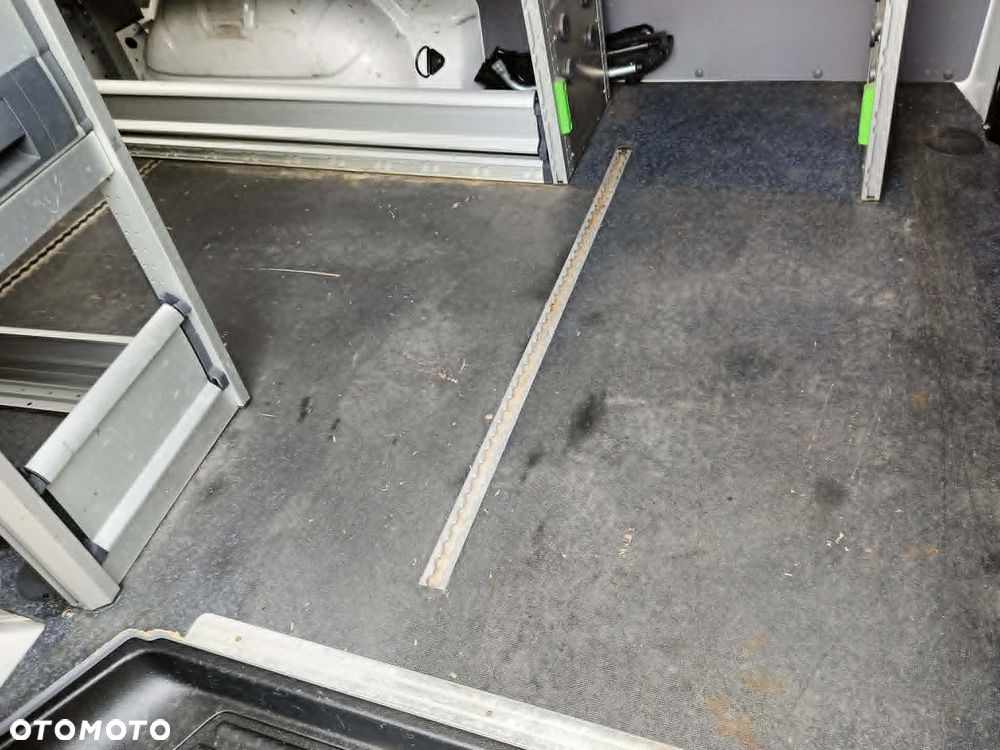 Volkswagen Transporter - 33