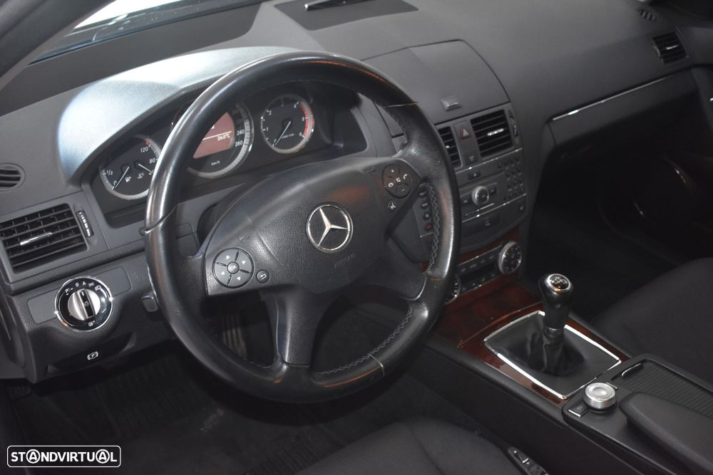 Mercedes-Benz C 220 CDi Avantgarde BlueEfficiency - 22