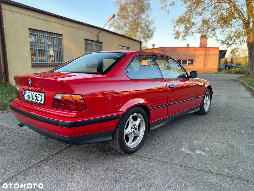 BMW Seria 3 316i - 15