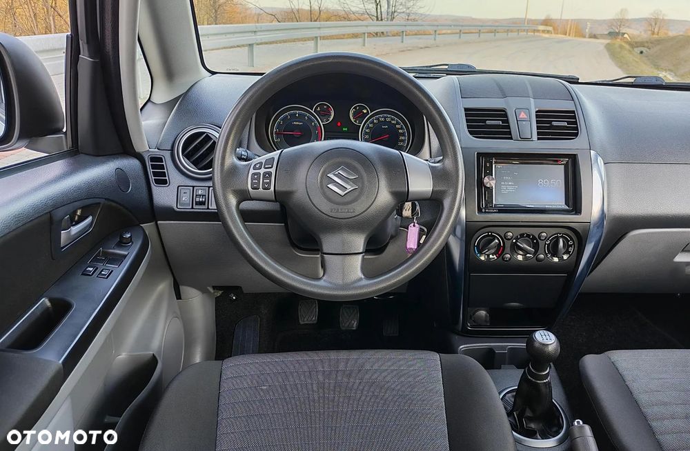 Suzuki SX4 1.6 VVT 4x4 Style - 23