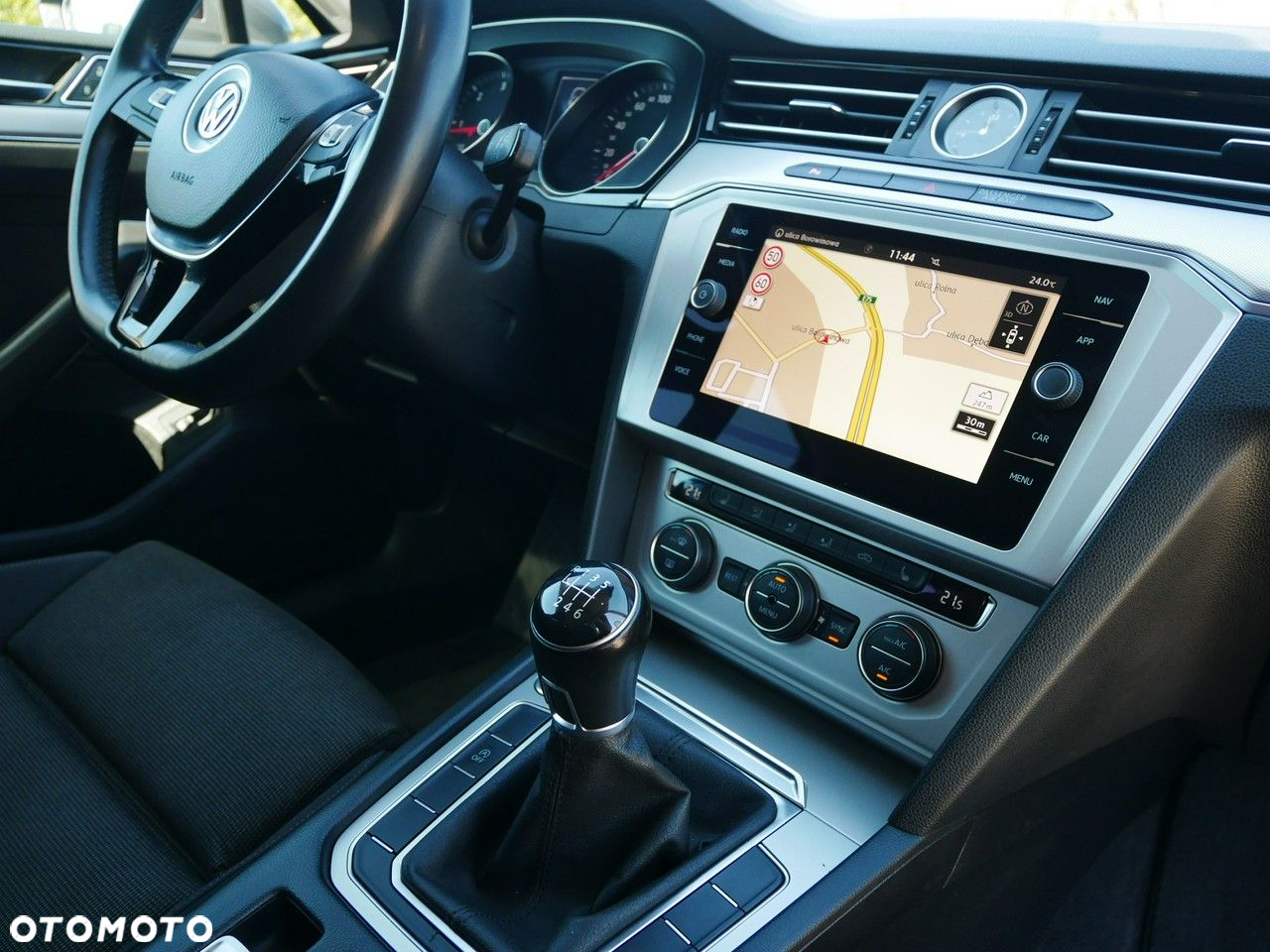 Volkswagen Passat Variant 2.0 TDI (BlueMotion Technology) Comfortline - 25