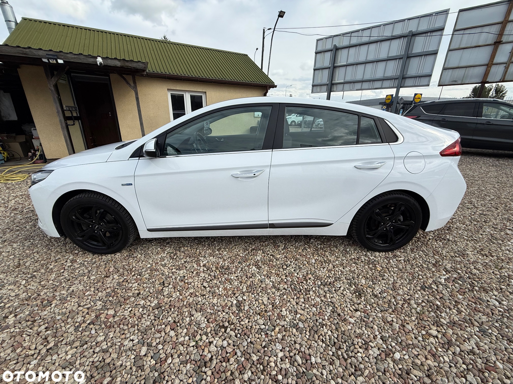 Hyundai IONIQ Hybrid 1.6 GDI - 11