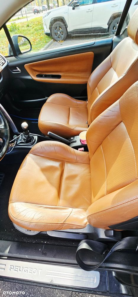 Peugeot 207 CC 150 THP Premium - 4