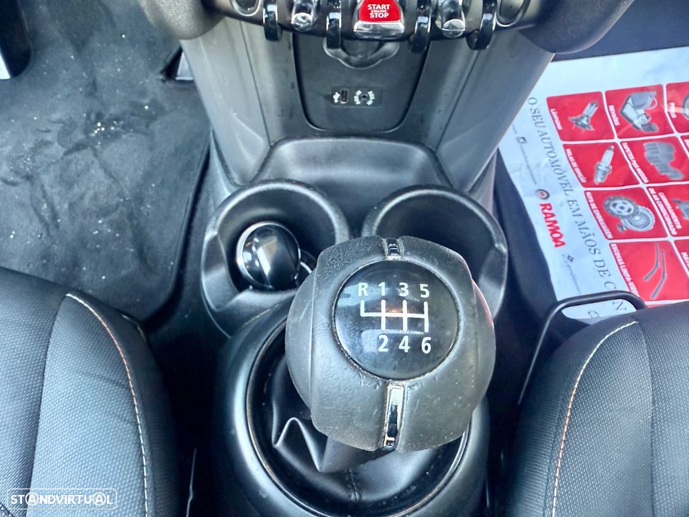 MINI 5 Portas Cooper D - 11