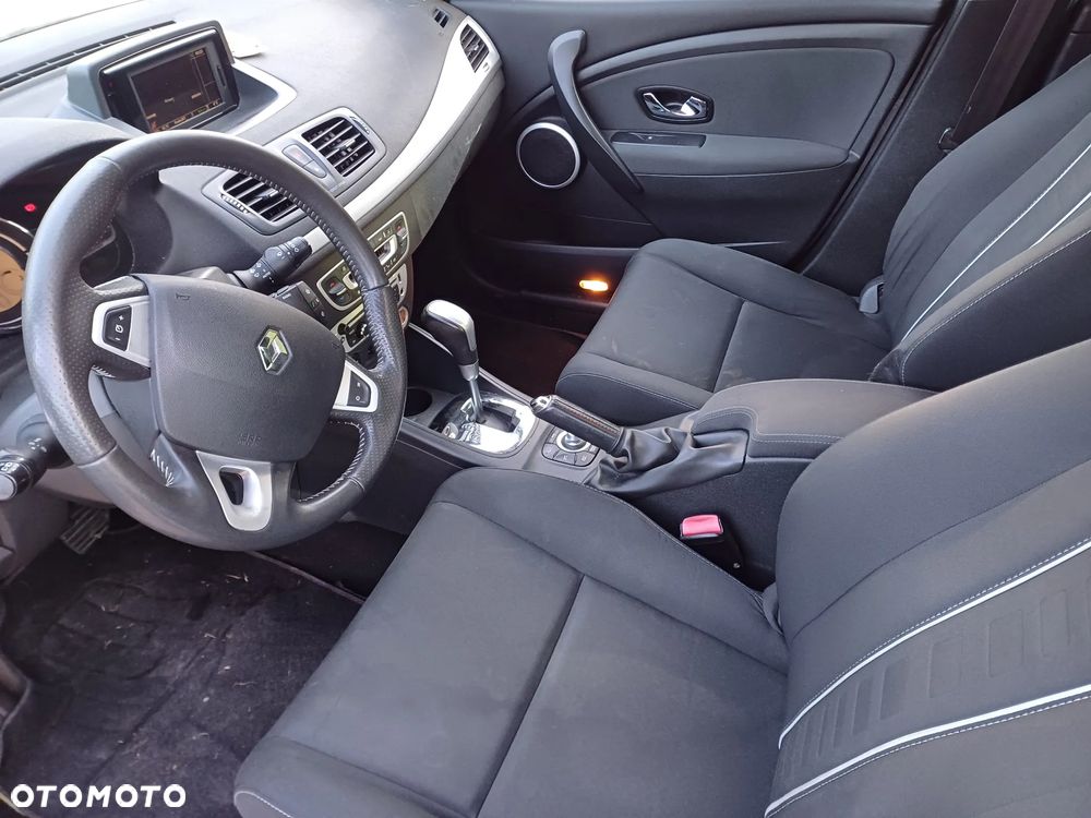 Renault Megane 1.5 dCi Dynamique EDC - 9