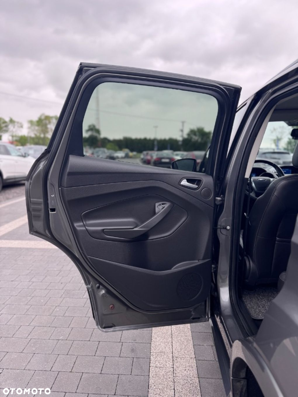 Ford Kuga - 31