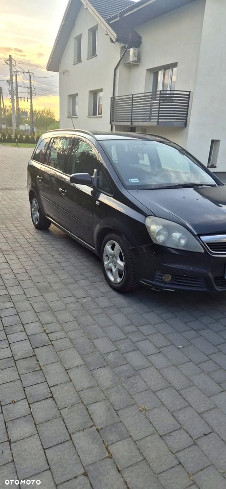 Opel Zafira 1.8 Cosmo - 11