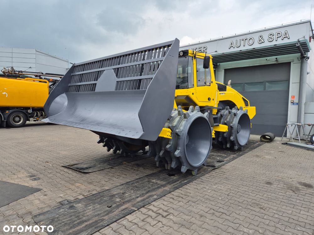 Bomag BC472 RB / KOMPAKTOR ODPADÓW / KOMPAKTOR WYSYPISKOWY 24T / ZGNIATARKA ODPADÓW / MASZYNA DO ZAGĘSZCZANIA ODPADÓW / DO SKŁADOWISK ODPADÓW / SERWISOWANY / 1 WŁ. - 3