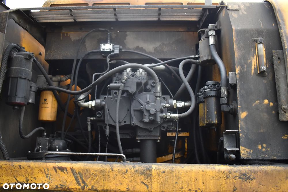 JCB 360 LC - 17