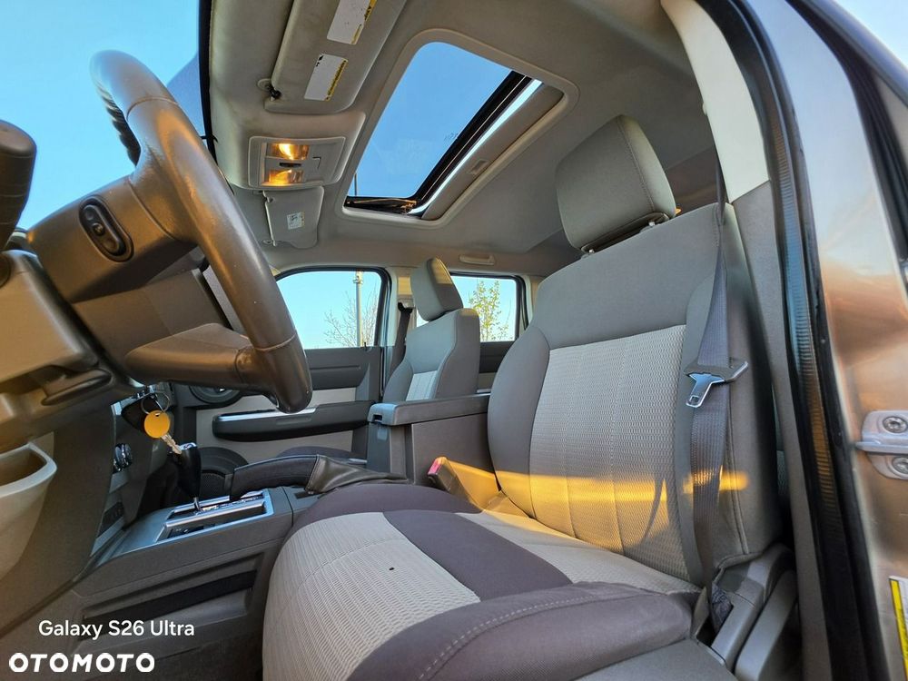 Dodge Nitro - 26