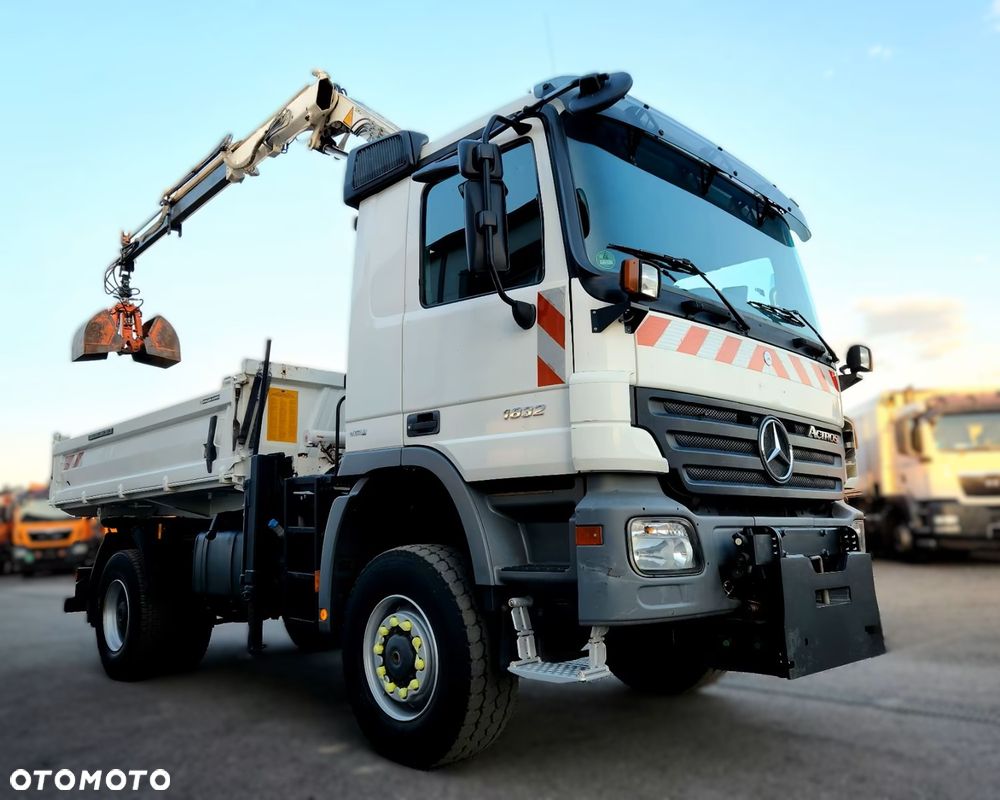 Mercedes-Benz Actros 1832 AK 4x4 – wywrotka 3-stronna MEILLER + HDS ATLAS 92.2 A2 – sterowanie radiowe - 3