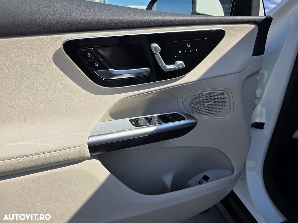 Mercedes-Benz GLC 300 e 4MATIC PHEV - 13