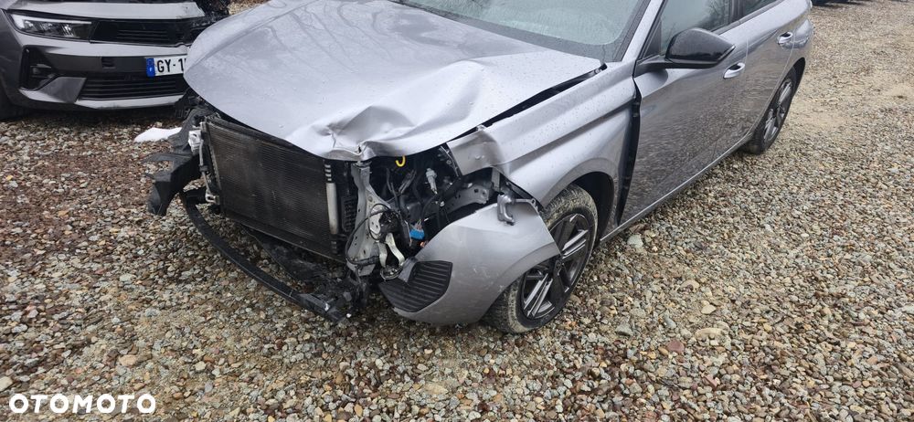 Peugeot 308 BlueHDi 130 EAT8 Style - 30