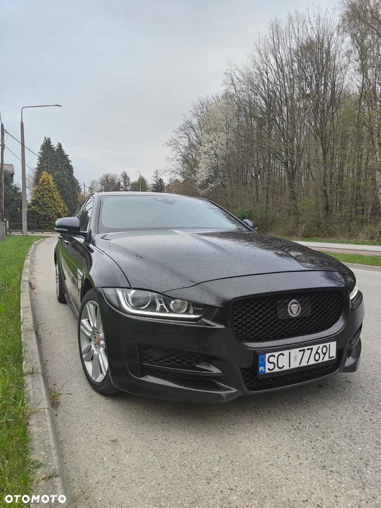 Jaguar XE 2.0 D AWD R-Sport - 1