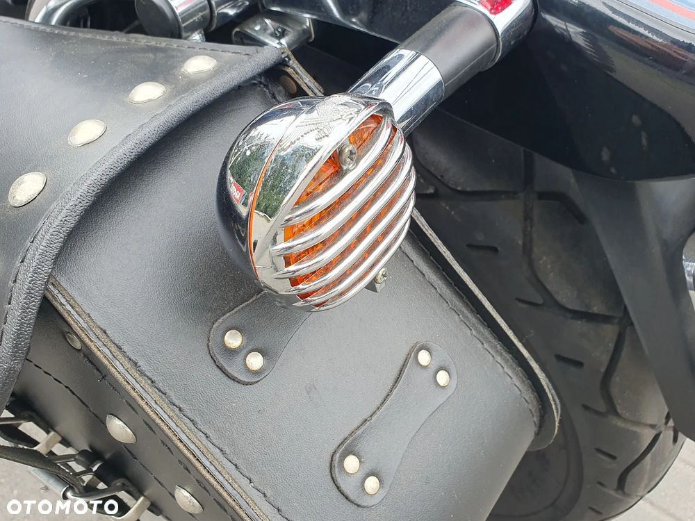 Suzuki Intruder - 29