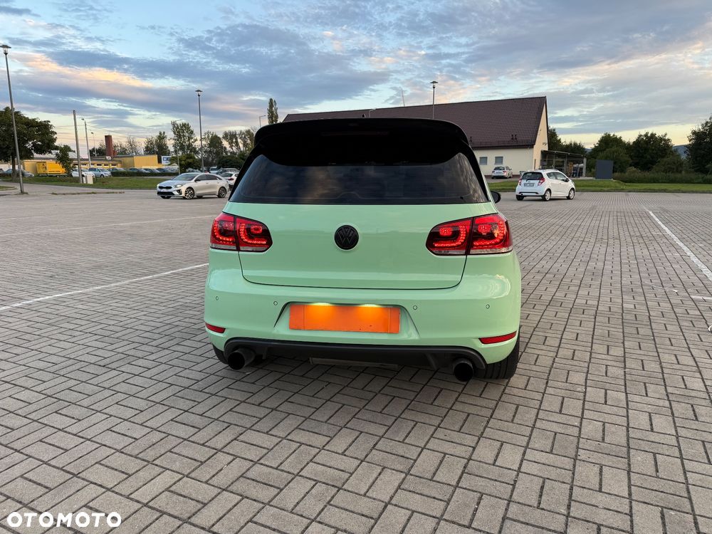 Volkswagen Golf 2.0 GTI - 5
