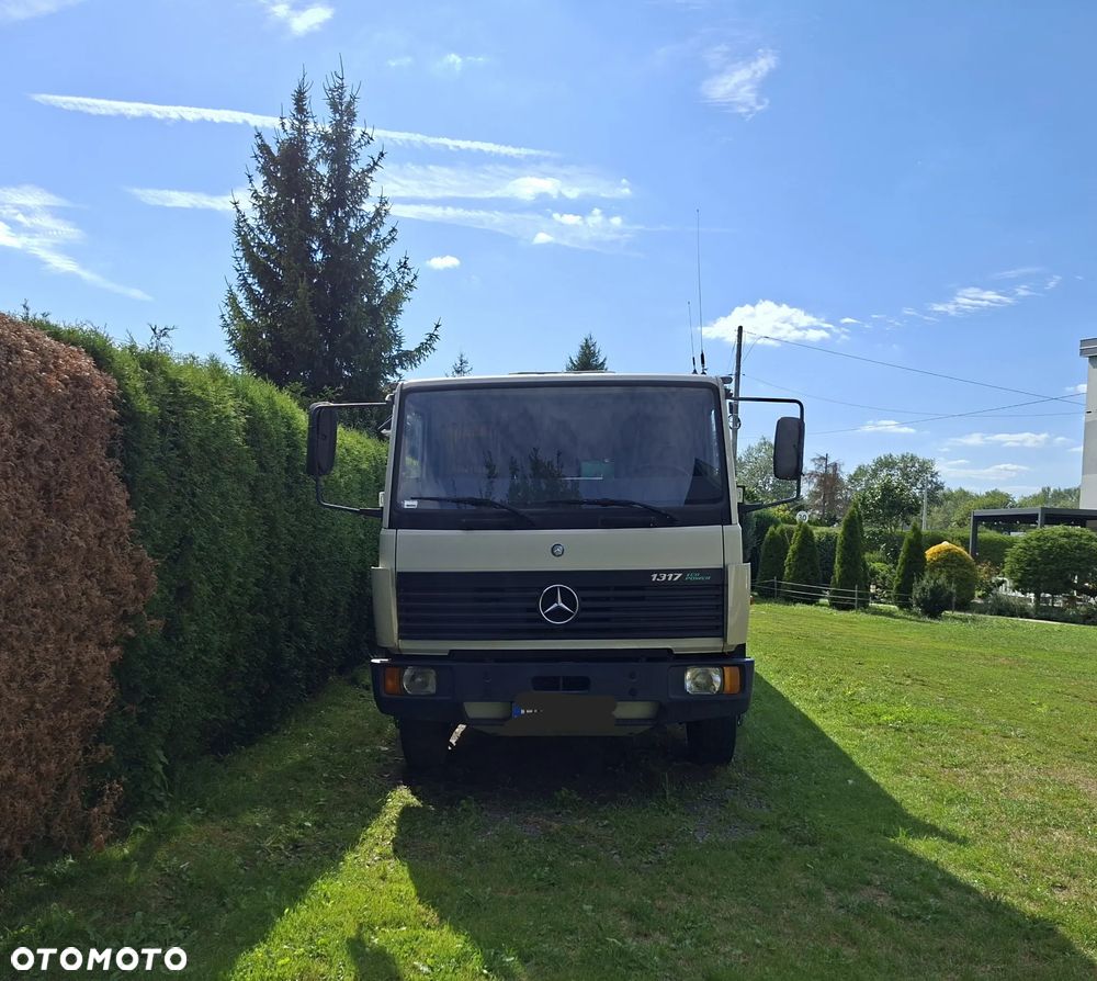 Mercedes-Benz 1317 - 2