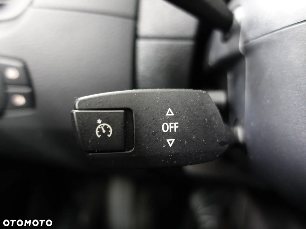 BMW X1 xDrive20i - 36