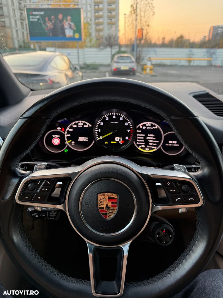 Porsche Cayenne E-Hybrid Tiptronic S - 16