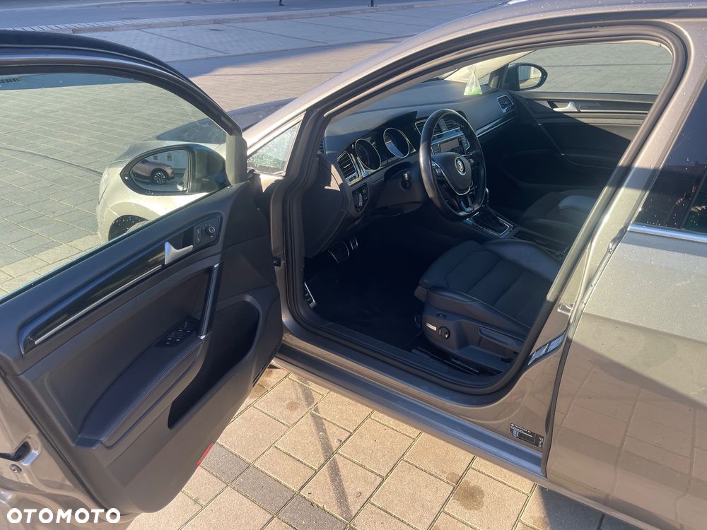 Volkswagen Golf Variant - 10