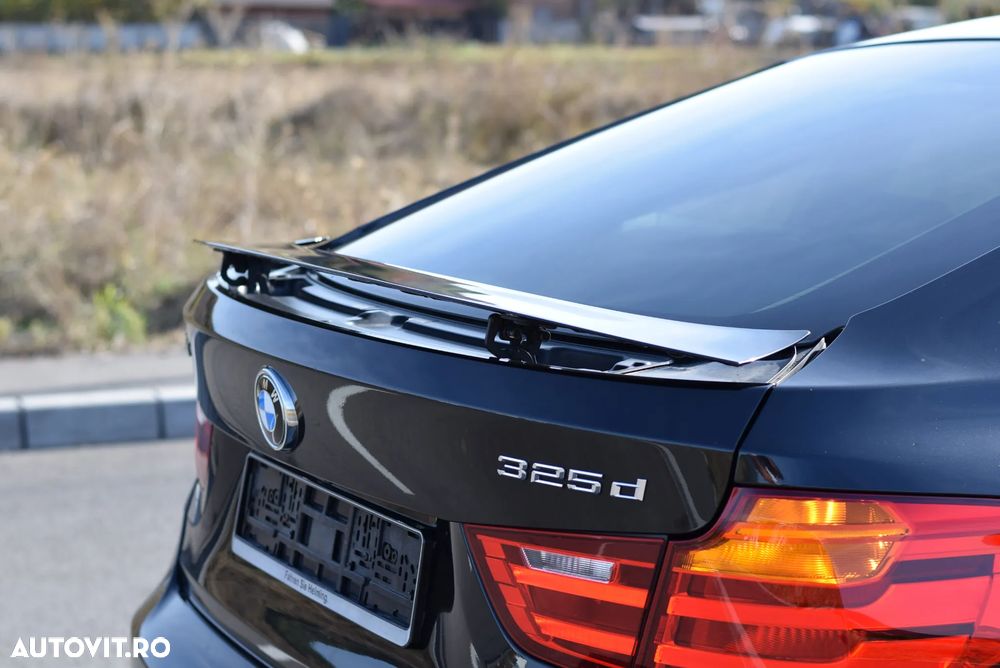 BMW Seria 3 325d Aut. Luxury Line - 39