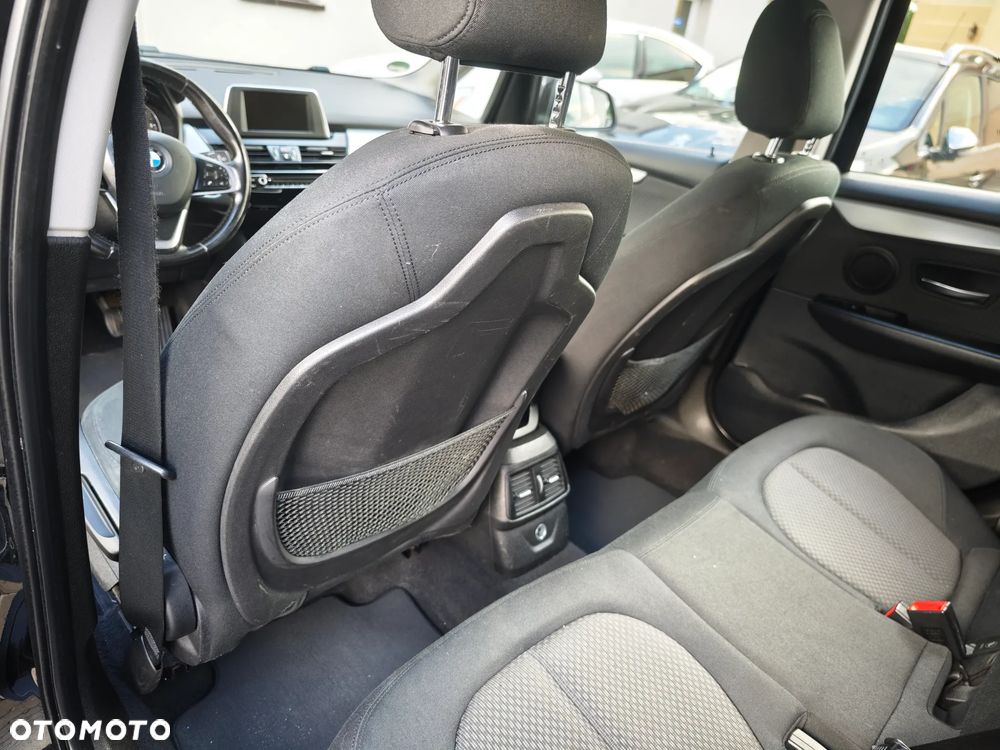 BMW Seria 2 216d Advantage - 29