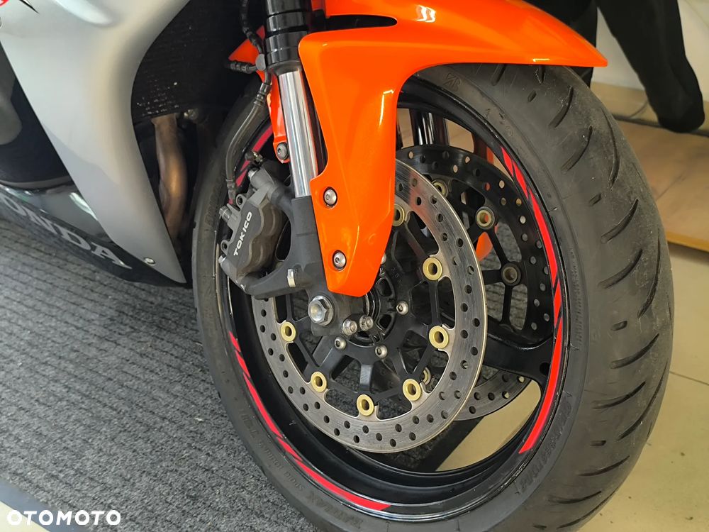 Honda CBR - 15