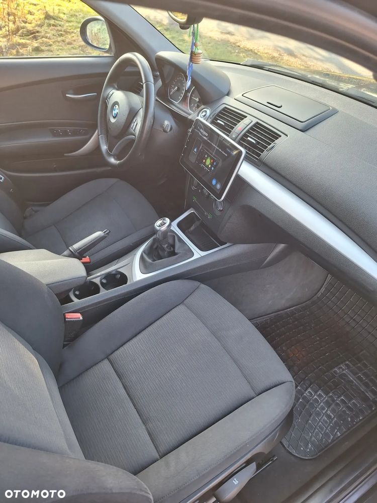 BMW Seria 1 120d DPF - 21