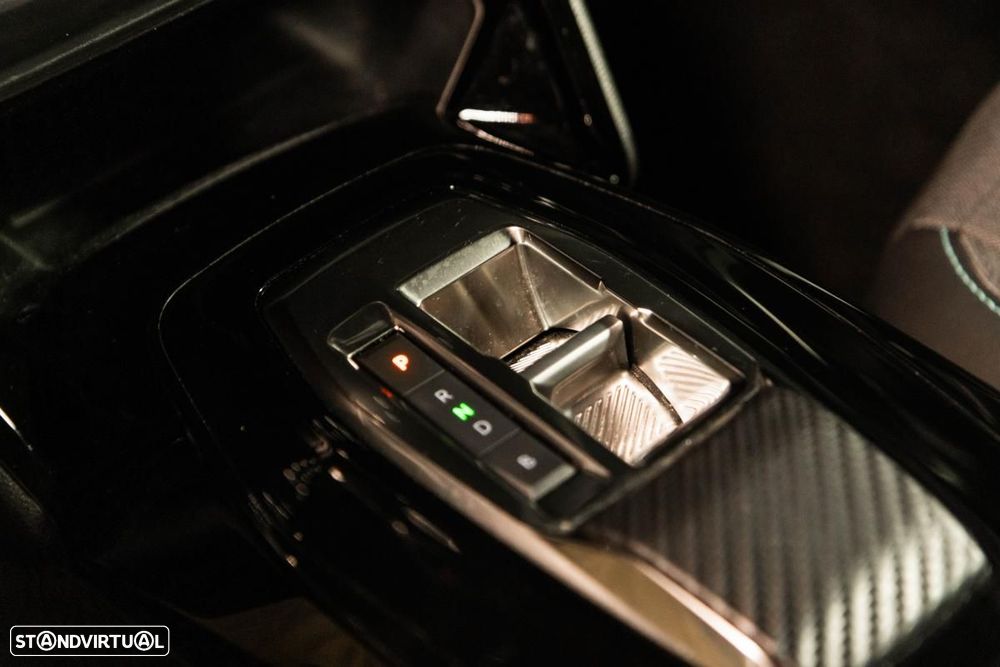 Peugeot e-2008 50 kWh Allure Pack - 31