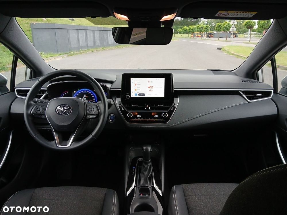 Toyota Corolla 1.8 Hybrid Comfort - 23