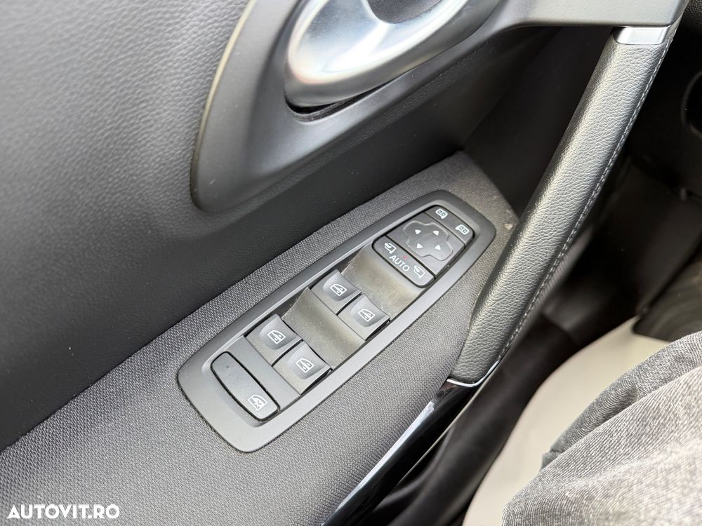 Renault Kadjar BLUE dCi 115 EDC INTENS - 22